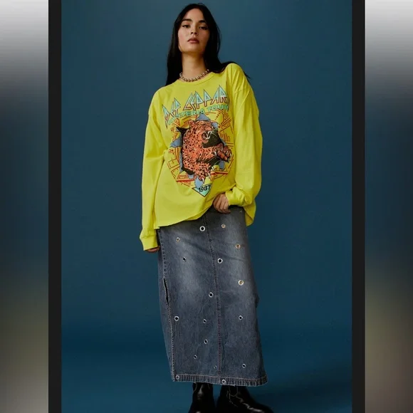 Daydreamer | Def Leppard Boyfriend Tee - *flaw - Picture 2 of 8